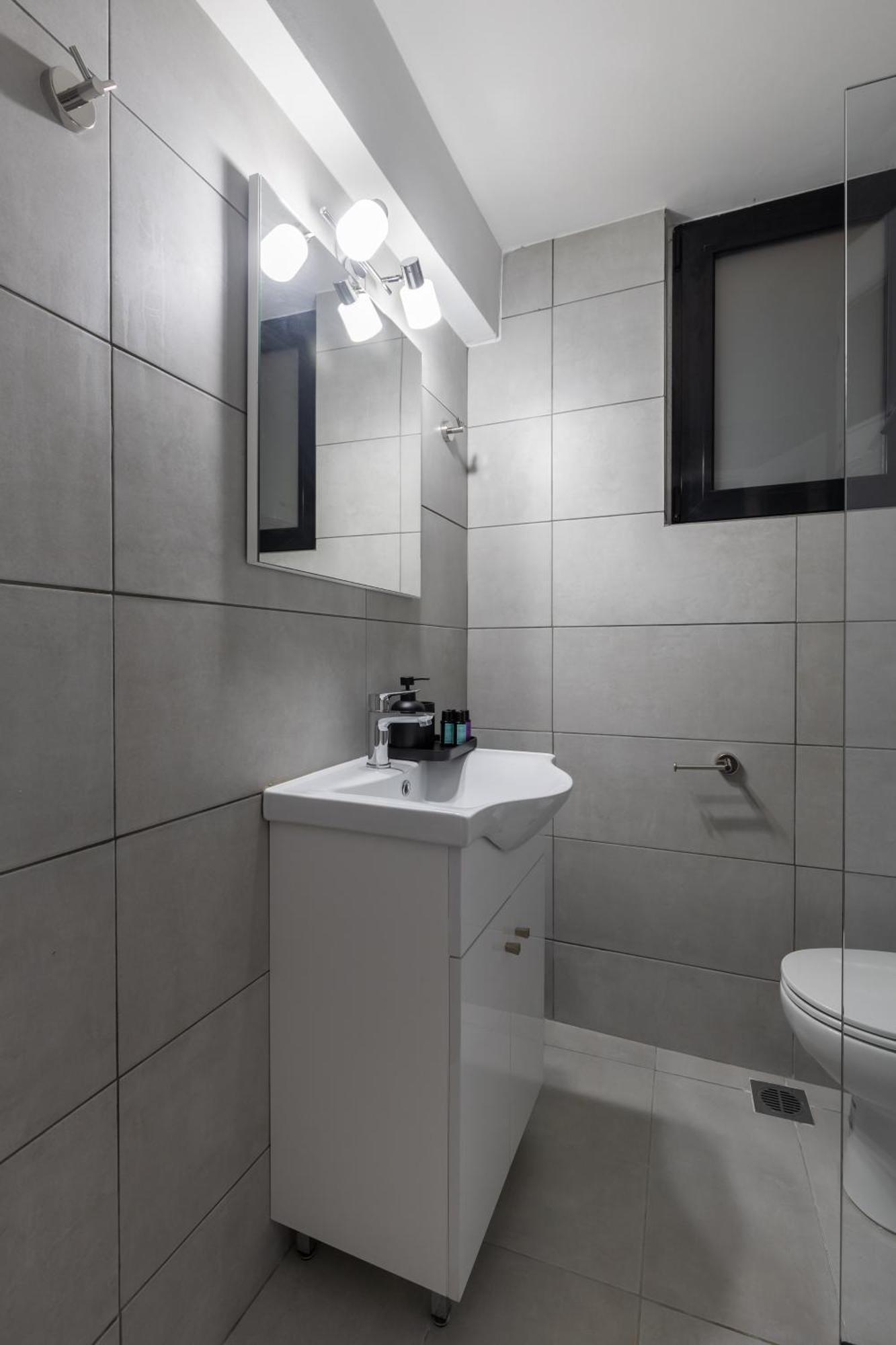 Elliot Neapoli, Athens Apartment ภายนอก รูปภาพ